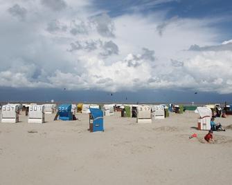 Hotel Seewind - Norddeich - Strand