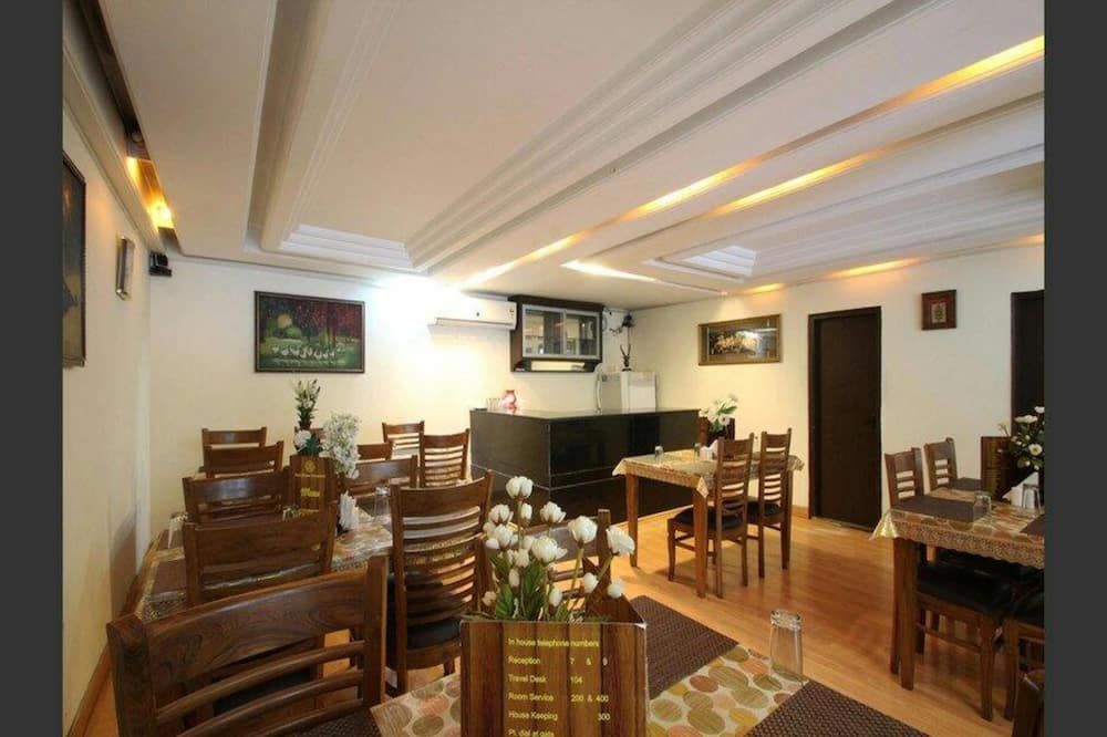 Hotel Shyam Inn - באנגאלור - מסעדה