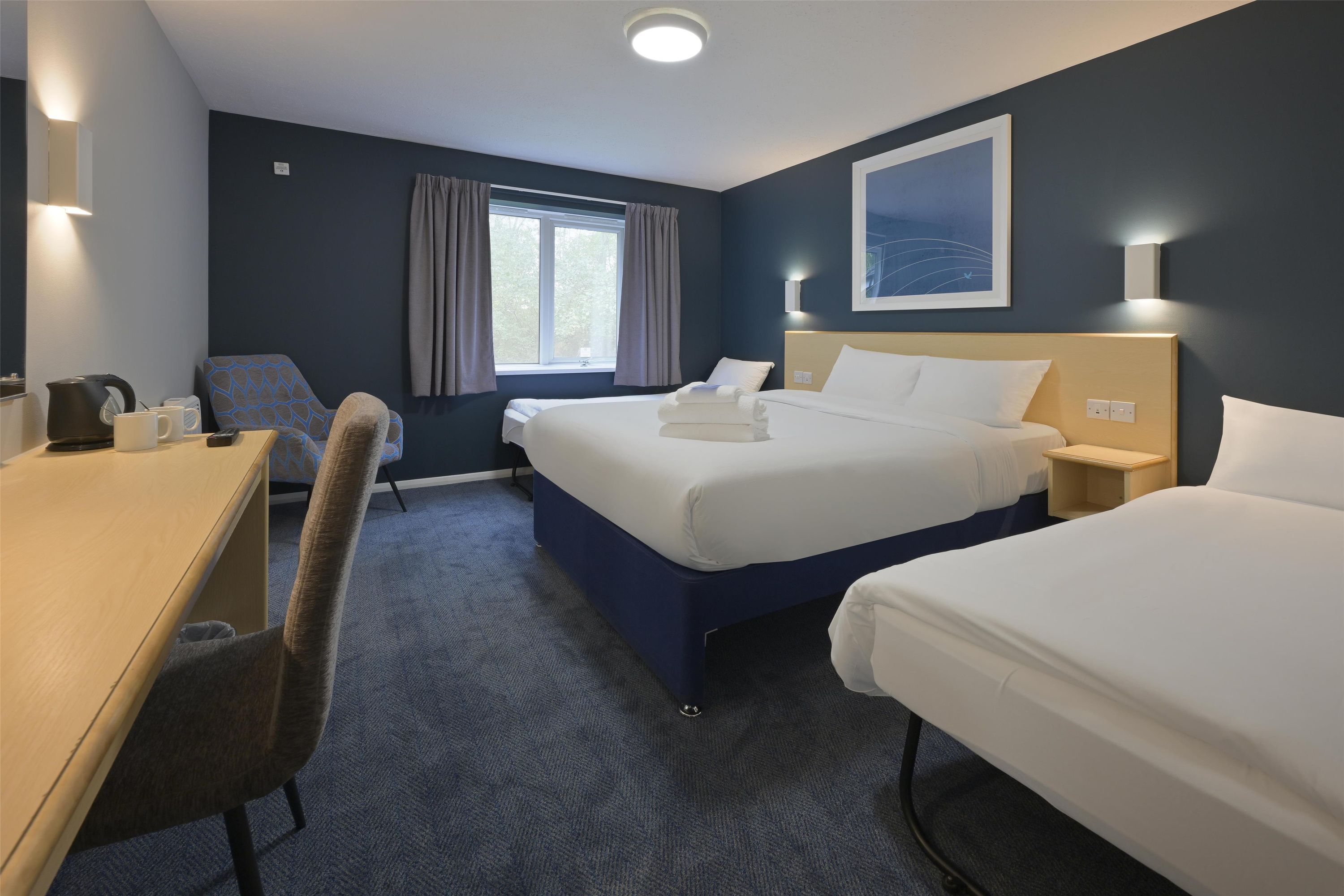 Travelodge Stonehouse - Stonehouse - Bedroom