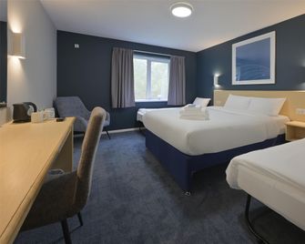 Travelodge Stonehouse - Stonehouse - Bedroom