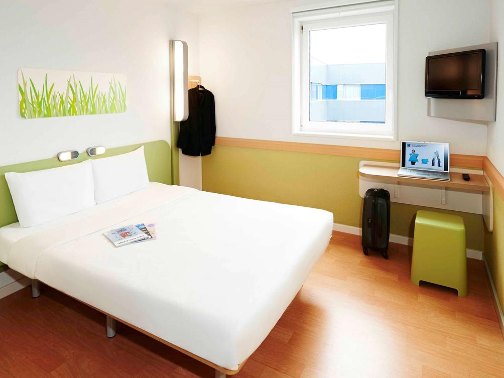 Ibis Budget Lyon Saint Genis Laval 44 7 9 Saint Genis Laval