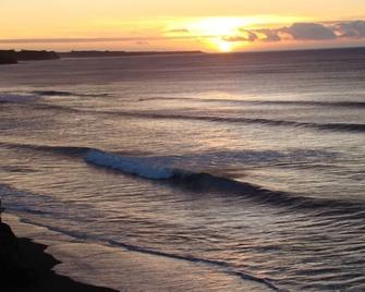Home away from home elevated warm many extras . - New Plymouth - Beach