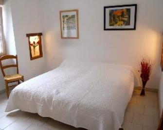 Gite Épineu-le-Chevreuil, 2 bedrooms, 4 persons - Loue - Habitación