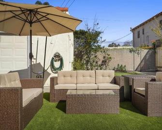 Light & Bright Spanish-Style Beauty, 3 min to Zoo! - San Diego - Innenhof