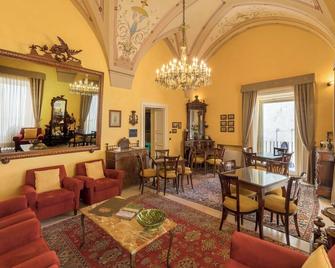 Hotel Palazzo Papaleo - אוטרנטו - מסעדה
