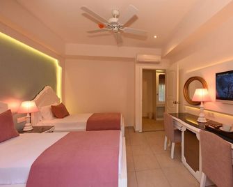 Montebello Deluxe Hotel - Ölüdeniz - Kamar Tidur