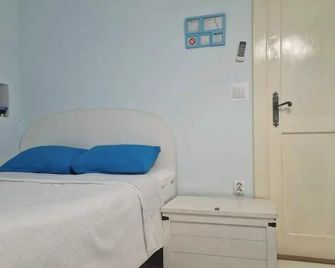 Dubrovnik Cozy central Studio with street View - Dubrovnik - Bedroom