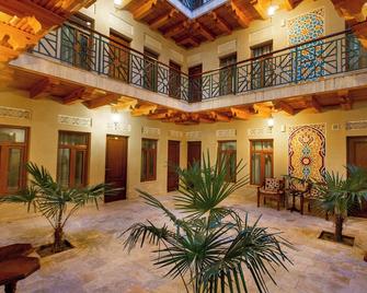 Iman Hotel - Buchara - Salónek
