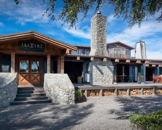 Ski Time Lodge - Methven - Building