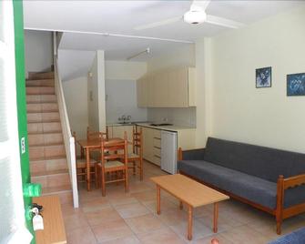 Sea N Lake View Hotel Apartments - Lárnaca