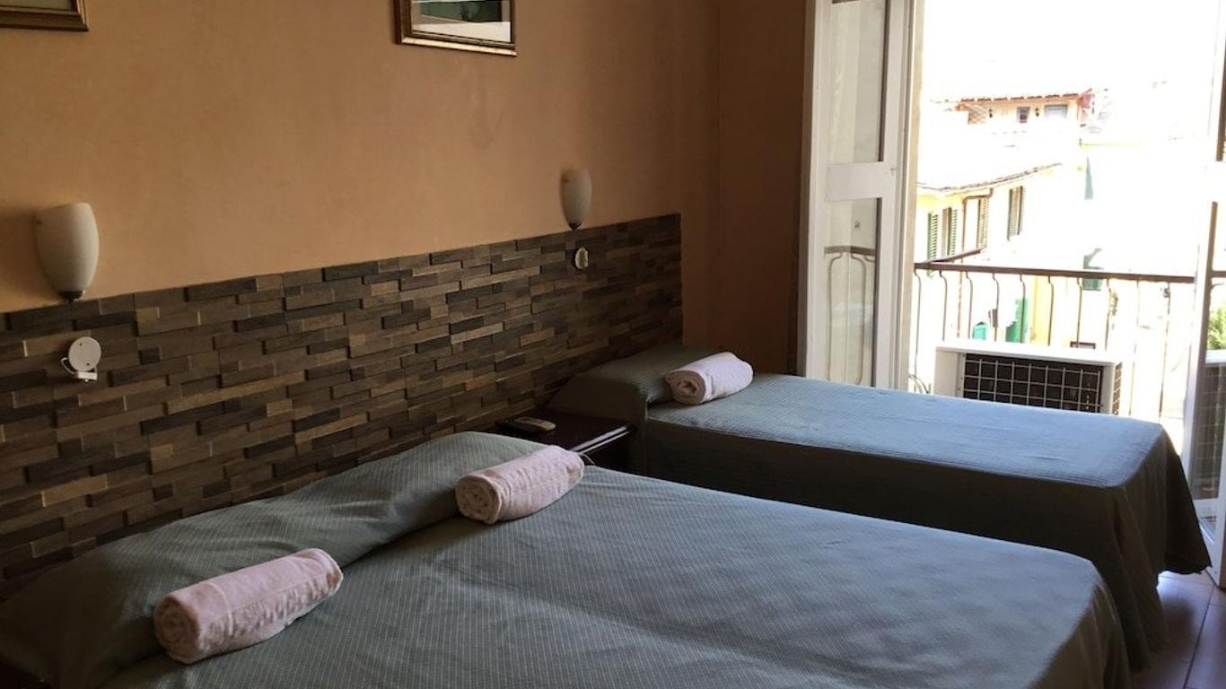 هوتل إتروسكا