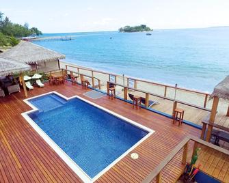 Vanuatu Beachfront Apartments - Port Vila - Pool
