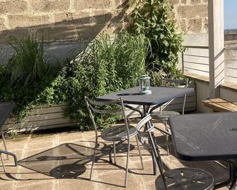 Corte Baracca B&B Suite - Matino - Binnenhof