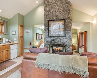 Meadow Creek Mountain Lodge and Event center - Pine - Sala de estar