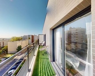 Appartement Spacieux et Luxueux, Proche Métro et Paris - Asnières-sur-Seine - Balkon