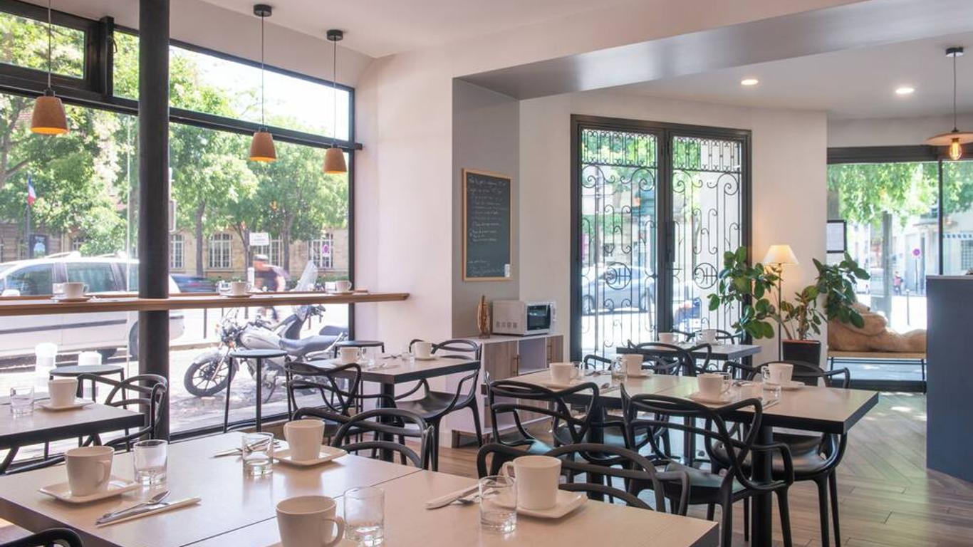 هوتل كويبيل من ماجنا أربور