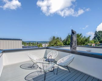 Cheerful 3-Bdr Th Nr Uw Seattle Childrens W Free P - Seattle - Balcón