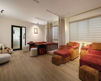 Westlake Pearl Suites & Spa 70 Xuan Dieu - By Pegasy Group - האנוי - סלון