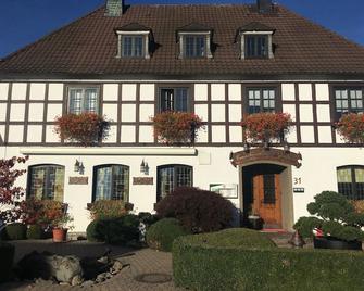 Bb Landhotel Hütter - Meschede - Building