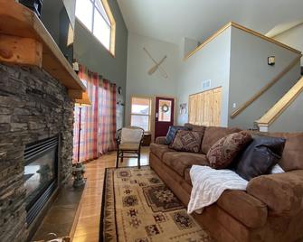 Special pricing in Sept! 20% off!! Close to RMNP, fishing, trails, shops! - Grand Lake - Wohnzimmer