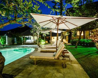 Aashaya Jasri Resort - Amlapura - Pool