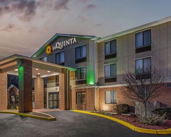 La Quinta Inn & Suites by Wyndham Norwich-Plainfield-Casino - Plainfield - Edificio