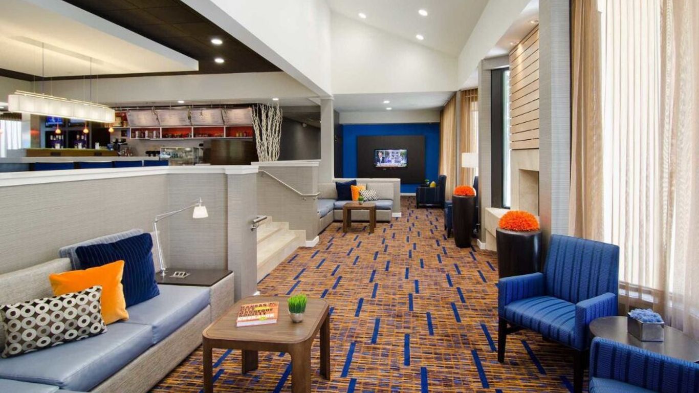 Courtyard by Marriott Kansas City Overland Park/Metcalf