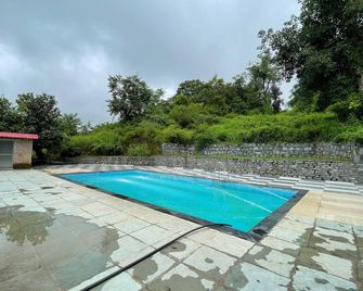 Amrai Valley Resort - Kumbhalgarh - Pool