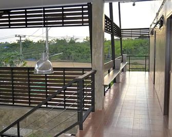 Sabaynan Hotel - Nan - Balcony