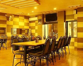 Hotel Safari Asia - Ratnagiri - Ресторан