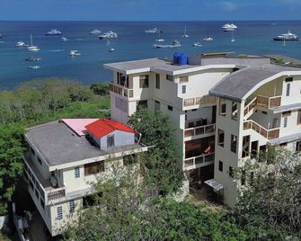 Galeodan Amberjack Suite - Your Family Home In Paradise - Puerto Baquerizo Moreno - Building