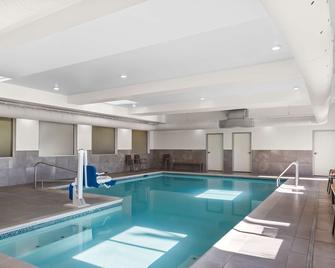 Best Western Plus Ogallala Inn - Ogallala - Pool