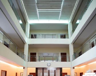 Palette - Hotel Deepali Palace - Sagar - Lobby