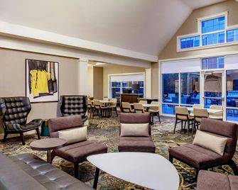 Residence Inn by Marriott Worcester - Worcester - Lounge