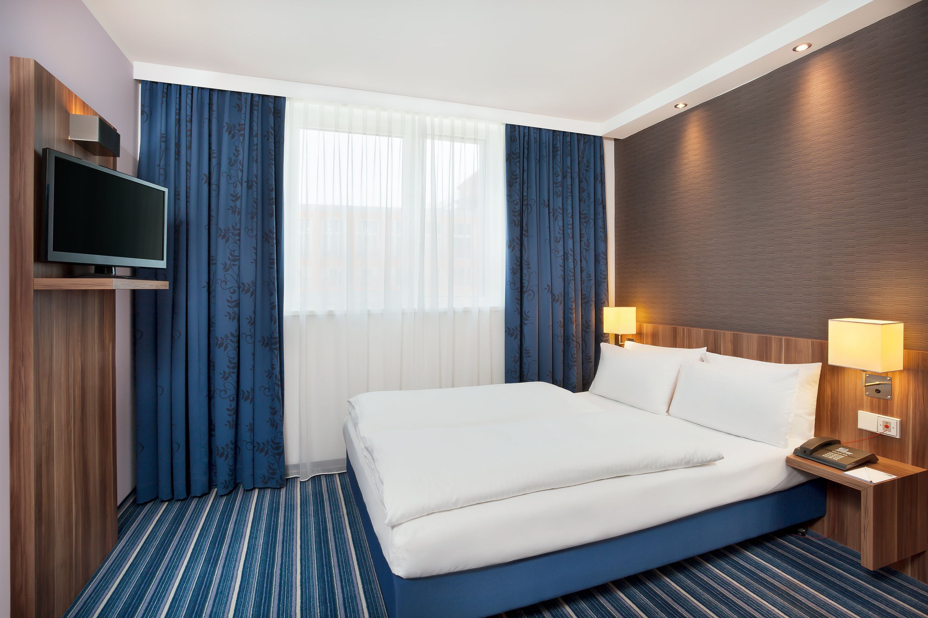 Holiday Inn Express Augsburg By IHG - אוגסבורג - חדר שינה