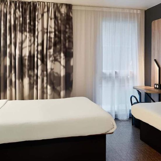 B&B HOTEL Le Port Marly Saint Germain En Laye image 1