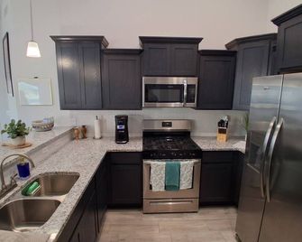 Casa Serenita-Santa Teresa, Hosted by El Gordito - Sunland Park - Cocina