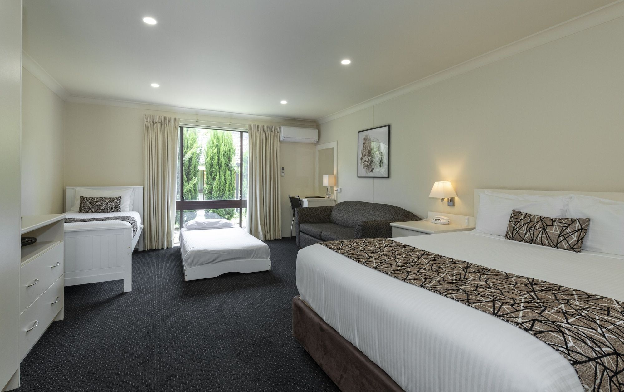 Zig Zag Motel & Apartments