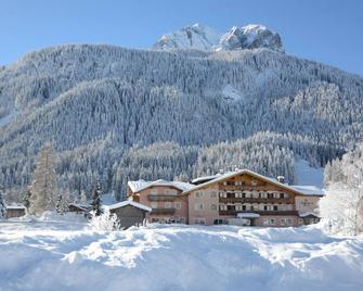 Hotel Waldheim - Sesto - Building