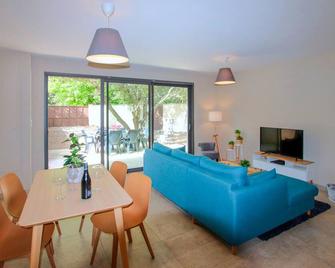 Charmant Mazet Provençal - Mazan - Living room