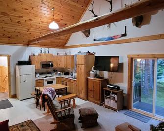 Peaceful Lake Getaway 25 Min From Minocqua, Parkfalls, & Phillips - Park Falls - Cocina