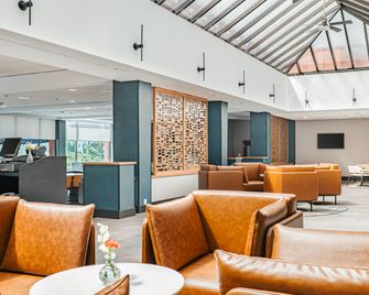 Holiday Inn Binghamton Downtown by IHG - Binghamton - Lounge