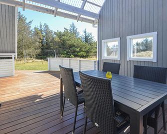 3 Bedroom Awesome Home In Thisted - Nørre Vorupør - Balcón