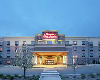 Hampton Inn and Suites Denver/South-RidgeGate - Lone Tree - Building