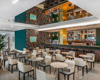 Mövenpick Balaland Resort Lake Balaton - Szántód - Bar