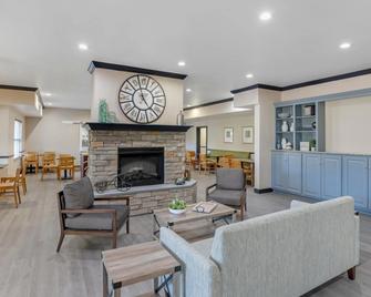 Country Inn & Suites by Radisson,Ashland-Hanover - Ashland - Living room