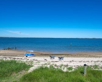Private Beach Front Home - Hampton Bays - Strand