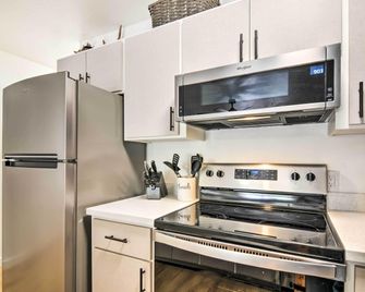 The Cottages Chic Ski-Inandski-Out Mountain Condo! - Beaver - Kitchen