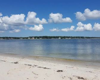 The Drake Inn - Hampton Bays - Playa
