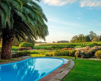 Luxury farmhouse w/ world-class winery near the beach - Chapadmalal - Piscina
